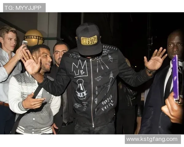 揭晓那些足球明星中竟然有人没有腹肌的秘密与真相